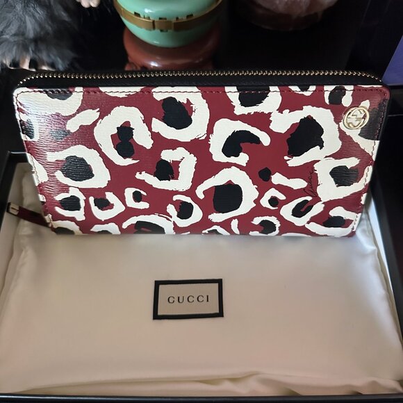 Gucci Tan Leather Betty Shanghai Zip Around Wallet - EUC - Picture 1 of 9